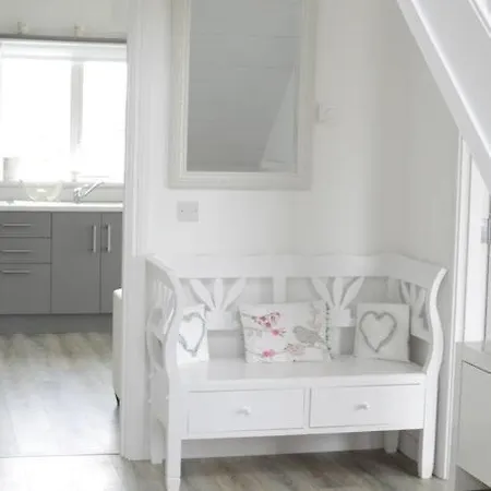 The Palm, Cnoc Na Gaoithe, * دانفاناغي